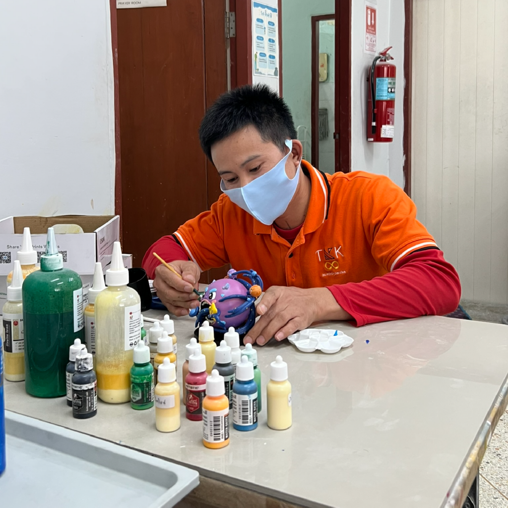 รับผลิต Art Toy พร้อมทำสี วัสดุเรซิ่น TKK3D